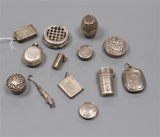 An engraved silver vinaigrette (possibly J. Wilmore), 5 circular silver boxes, nutmeg grater, stamp case, sovereign case, patch box, ch